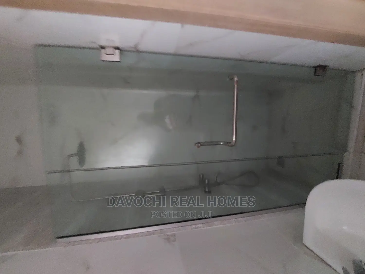 5bdrm Duplex in Chevron Second Toll, Lekki for rent
