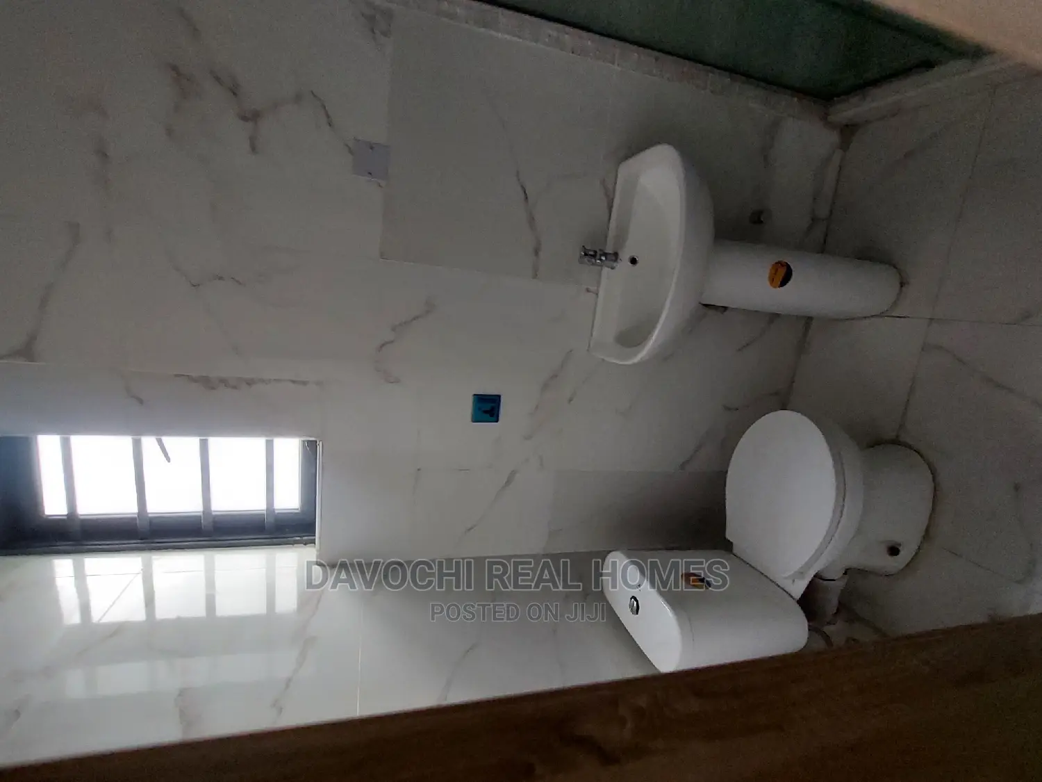 5bdrm Duplex in Chevron Second Toll, Lekki for rent