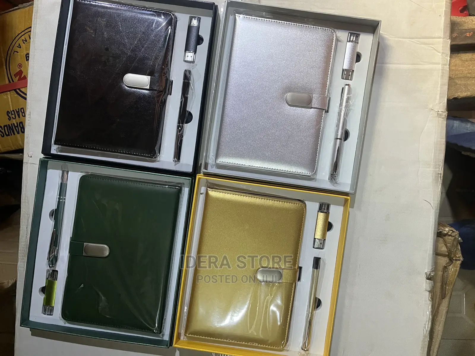 3in1 Exclusive Gift Set (Notebook + Flash Drive 16gb + Pen