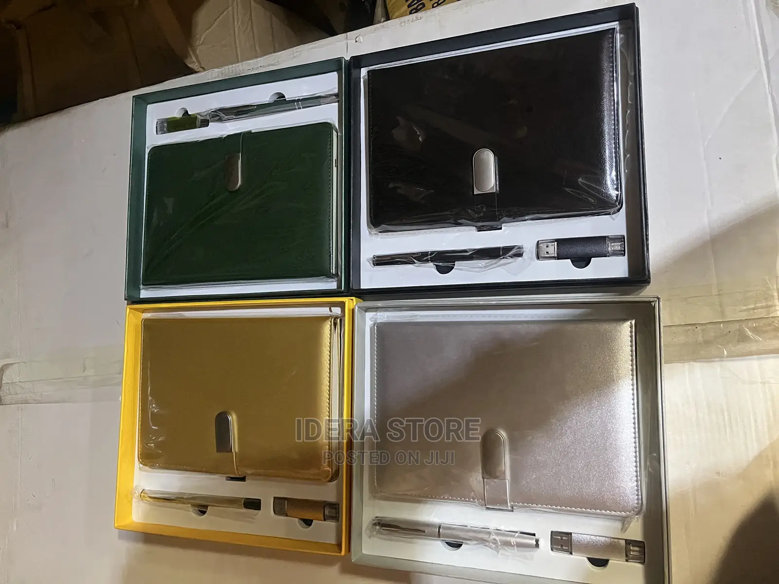3in1 Exclusive Gift Set (Notebook + Flash Drive 16gb + Pen