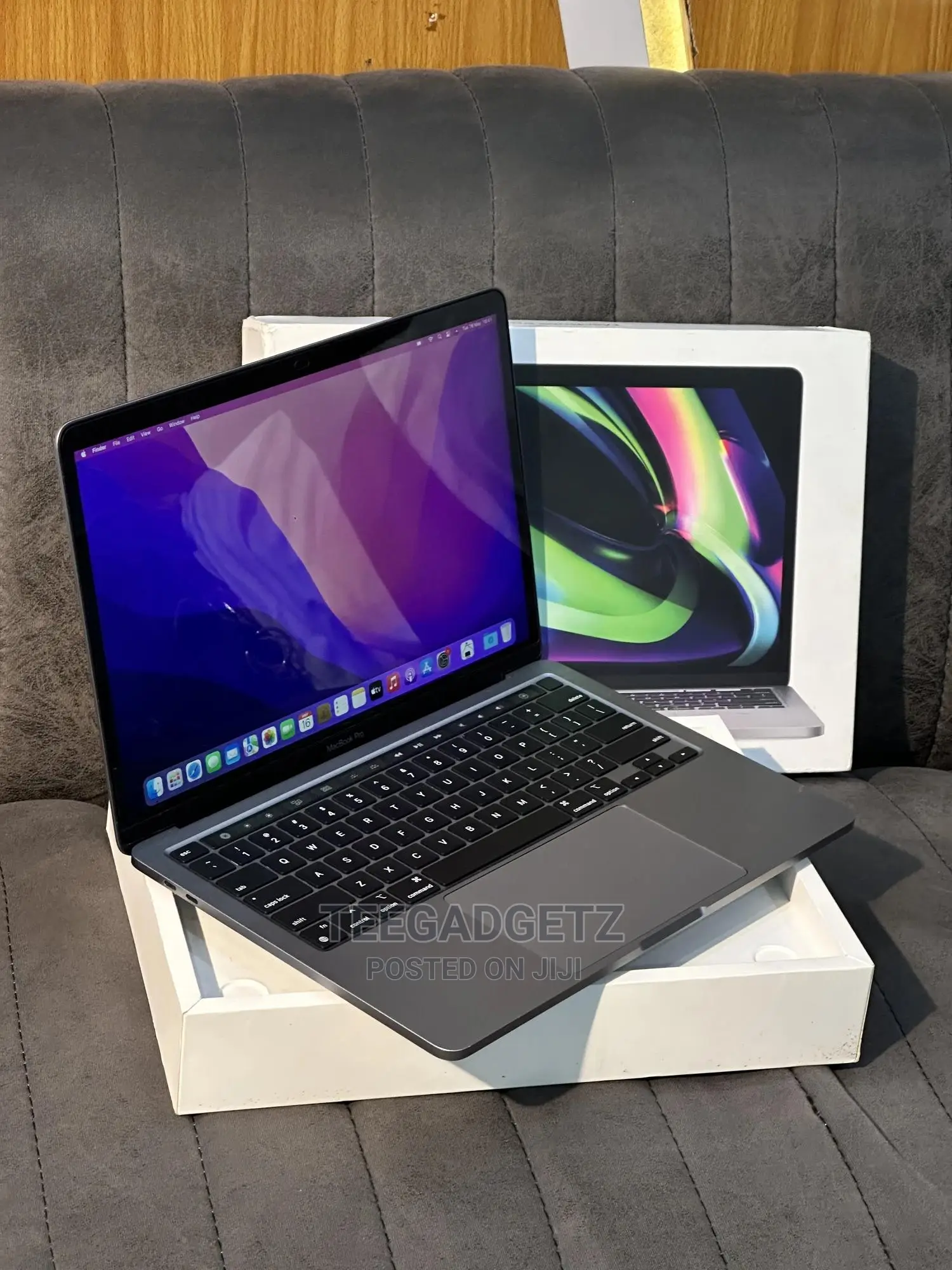 Laptop Apple MacBook 2020 8GB Apple M1 SSD 256GB