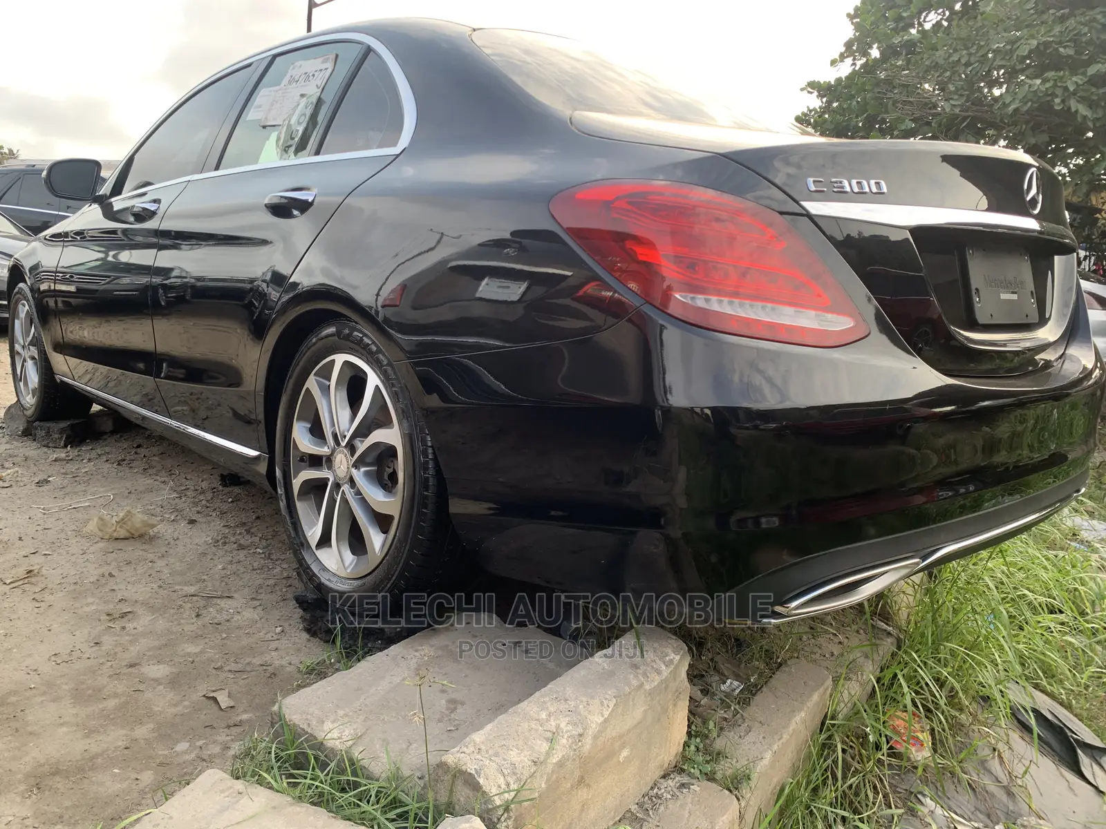 Mercedes-Benz C300 2016 Black
