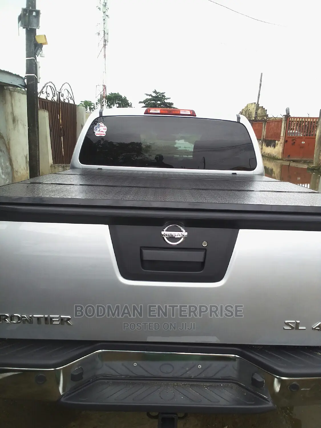 Fiber Folding Boot Cover for Nissan Frontier *-