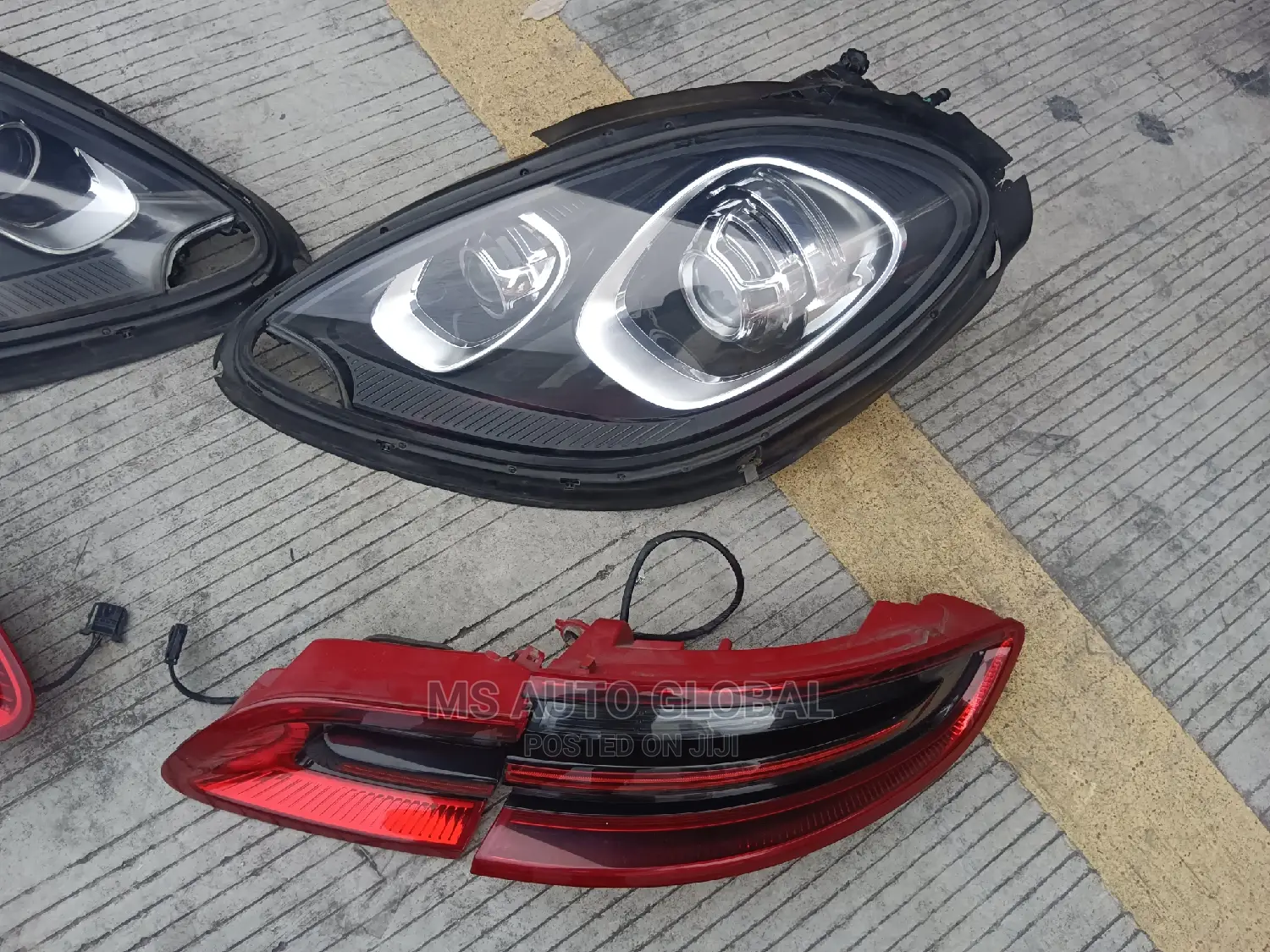 Porsche Macan Headlights and Taillights