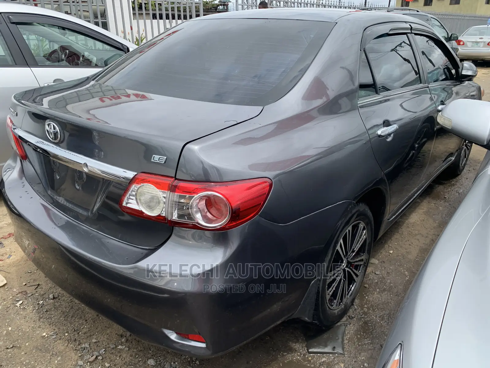 Toyota Corolla LE 4dr Sedan (1.8L 4cyl 4A) 2011 Gray