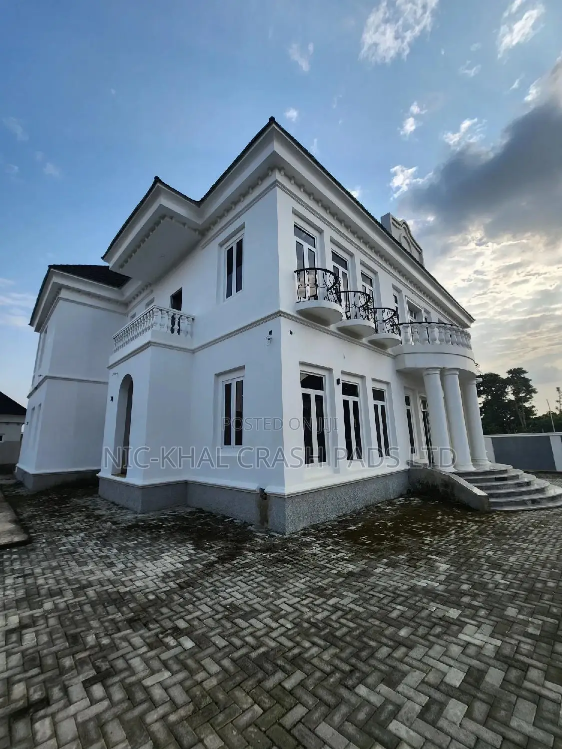 6bdrm Duplex in Guzape for sale