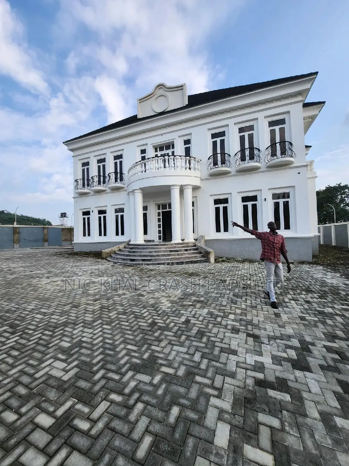 6bdrm Duplex in Guzape for sale