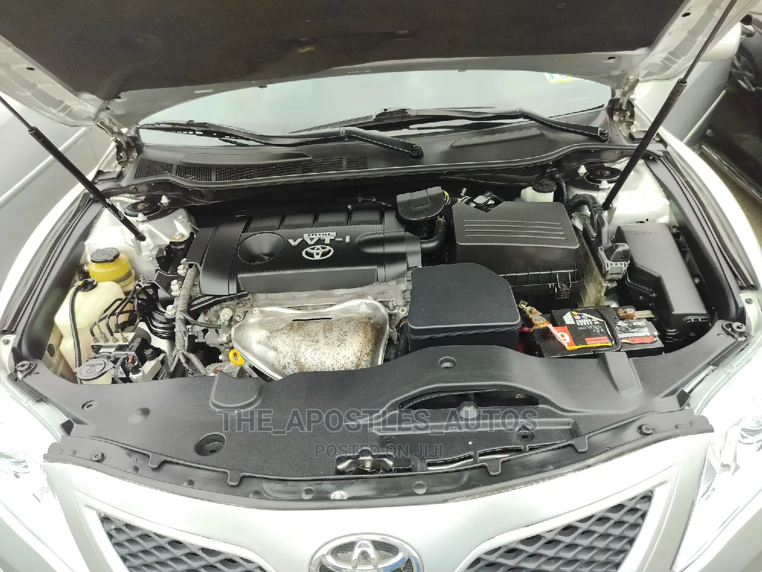 Toyota Camry 2010 Silver