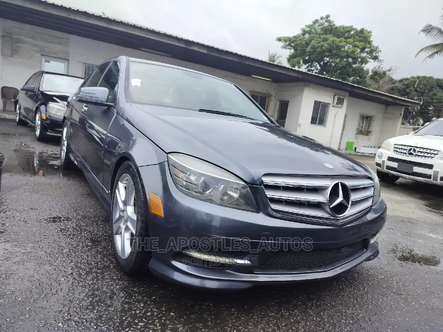 Mercedes-Benz C300 2011 Gray
