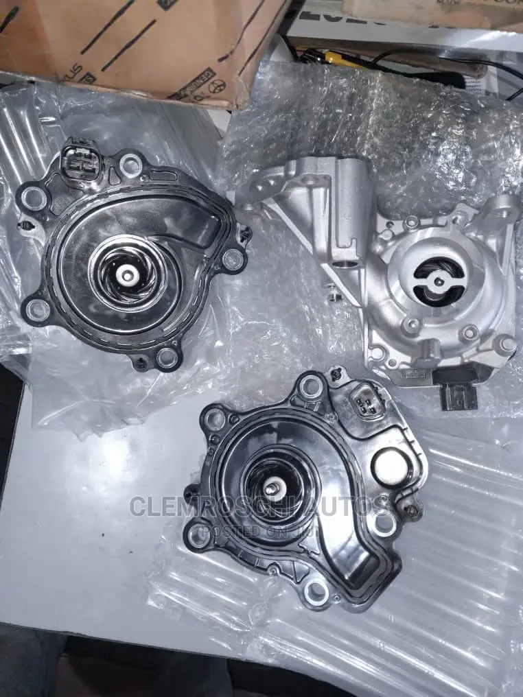 High Quality Certified Hybrid/Electric Water Pump for Toyota