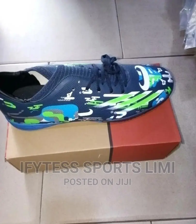 Astroturfe Football Boots