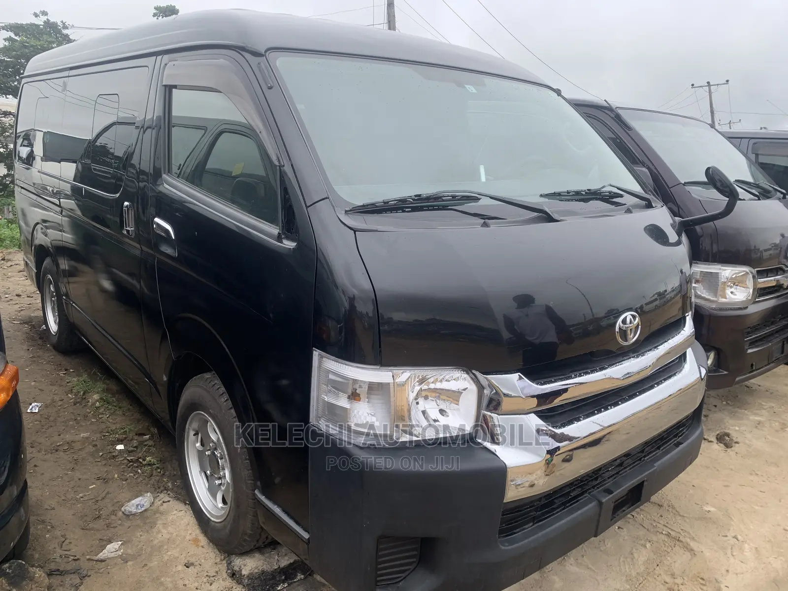 Toyota HiAce 2010 Black