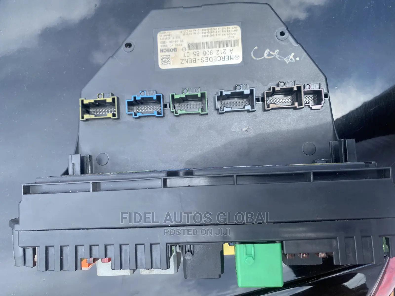 E350 Front Fusebox Sam W212