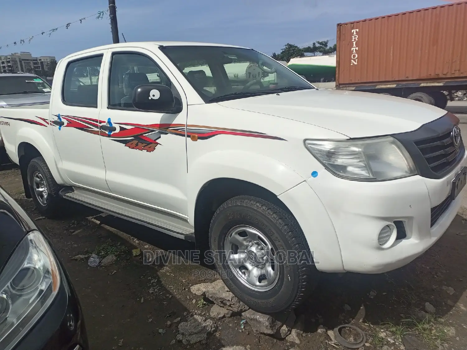 Toyota Hilux 2014 White
