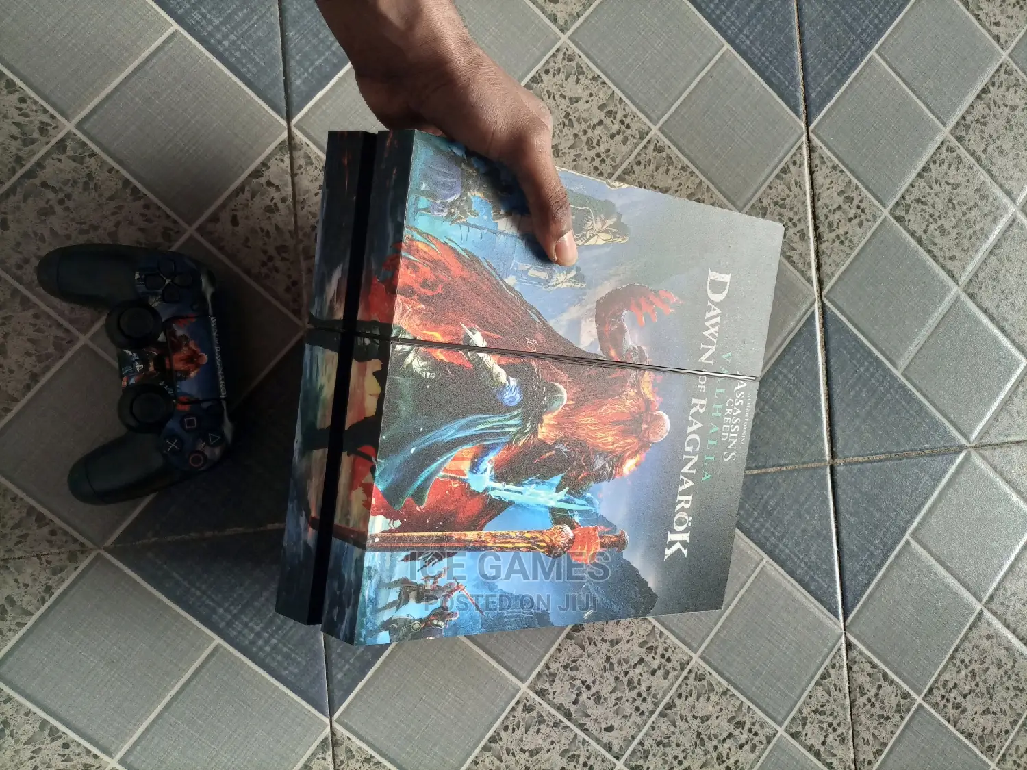 Ps4 Hacked With 8 Games and One Original Controllers