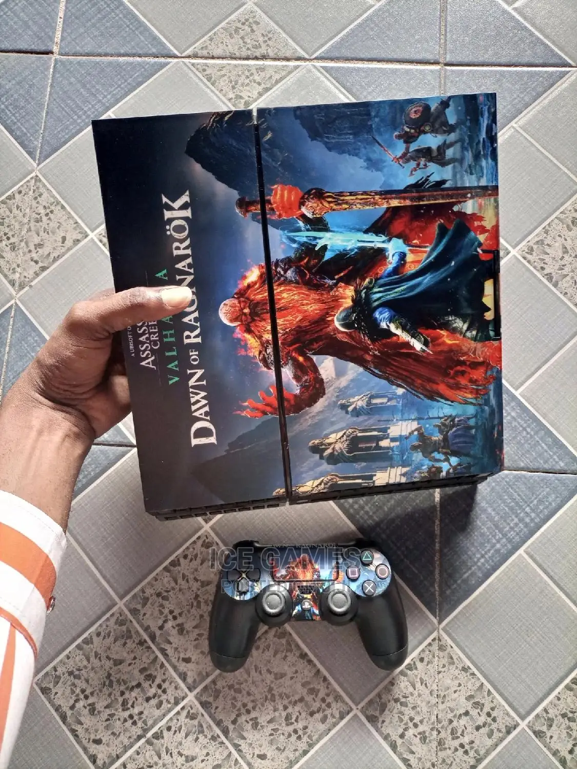 Ps4 Hacked With 8 Games and One Original Controllers