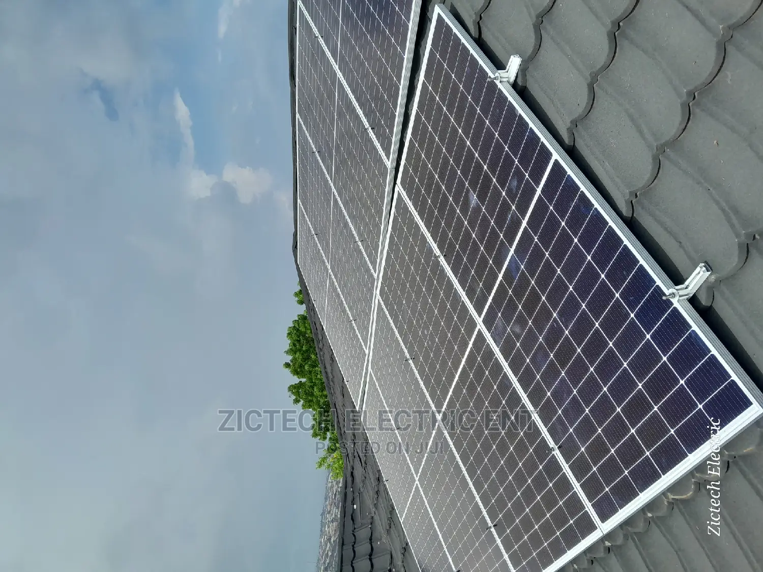 5.5kva Hybrid Inverter, 4 220ah Batteries, 8 450w Solar