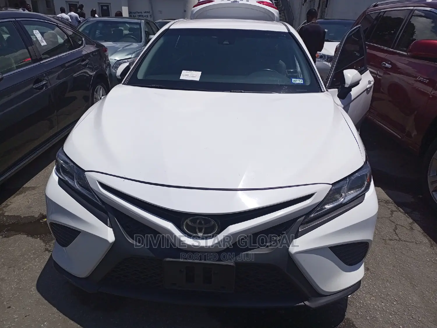 Toyota Camry XSE (2.5L 4cyl 8A) 2019 White