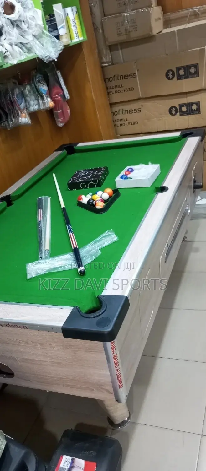 7ft Snooker Coin With Marble 30 Piec of Coin 2 Piec of Stick