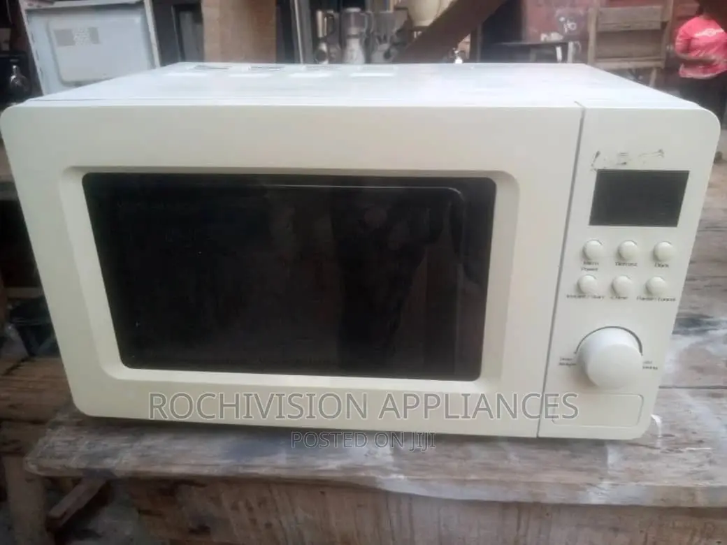 Microwave Ovens Foreign Used Microwave in Perfect Condition