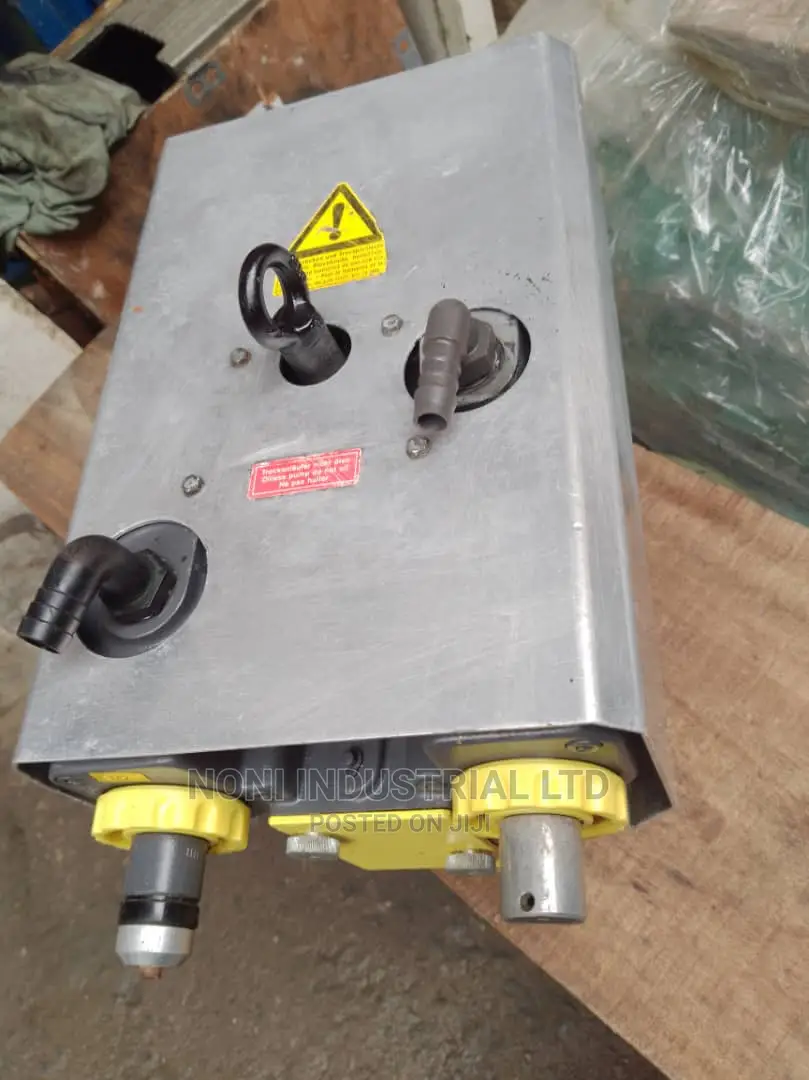 1hp Valcum Blower (Oil-Less) 220 - 240v