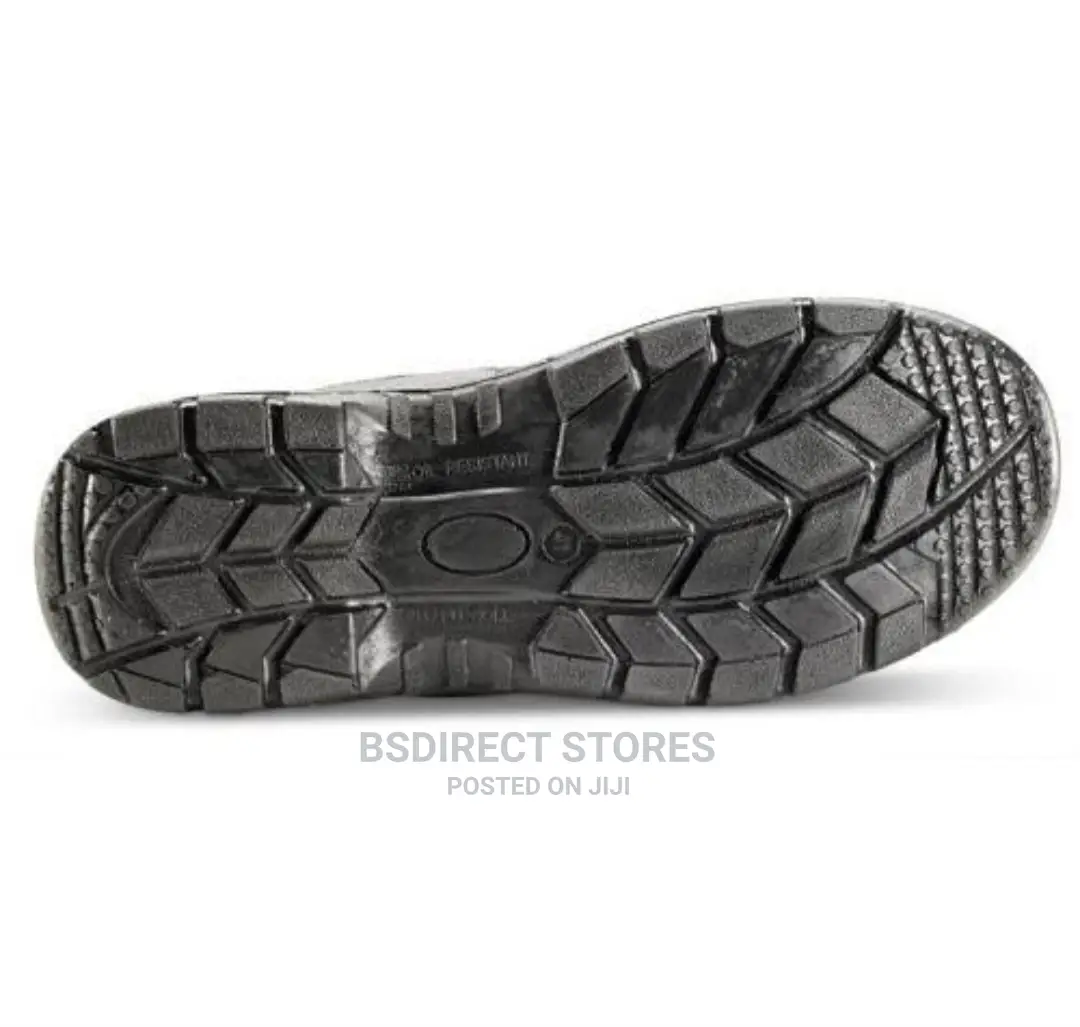 B- Click Footwear Chukka Steel Toe Cap Boots. Size 12/47