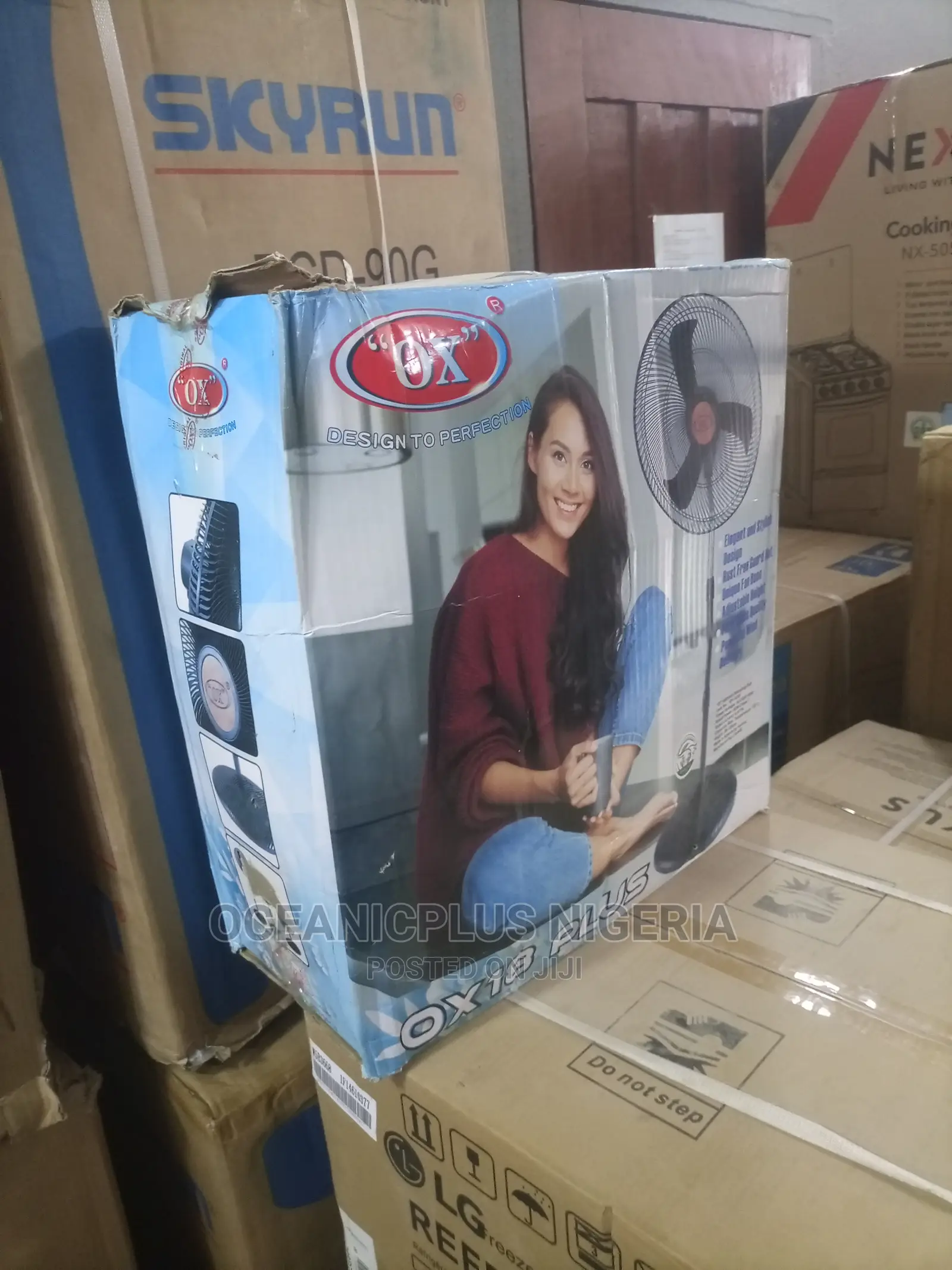 Luxery Ox18 PLUS Nonrechargeable Standing Fan