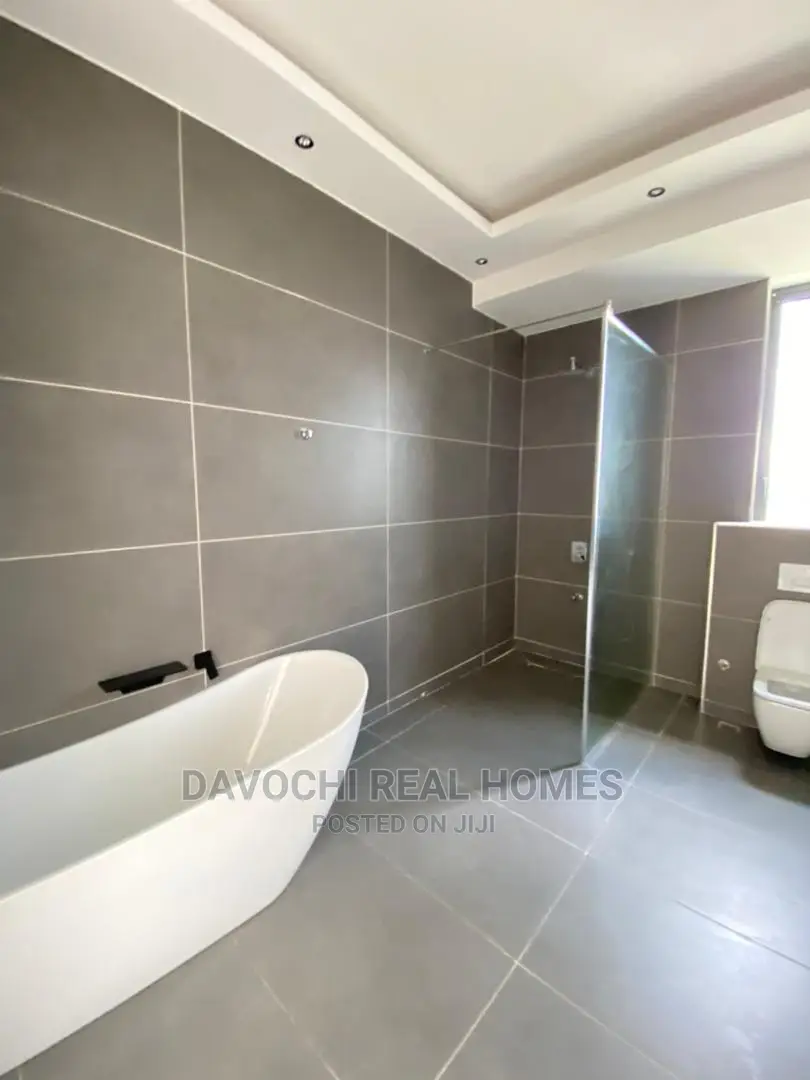 5bdrm Duplex in Lkate Lekki for rent