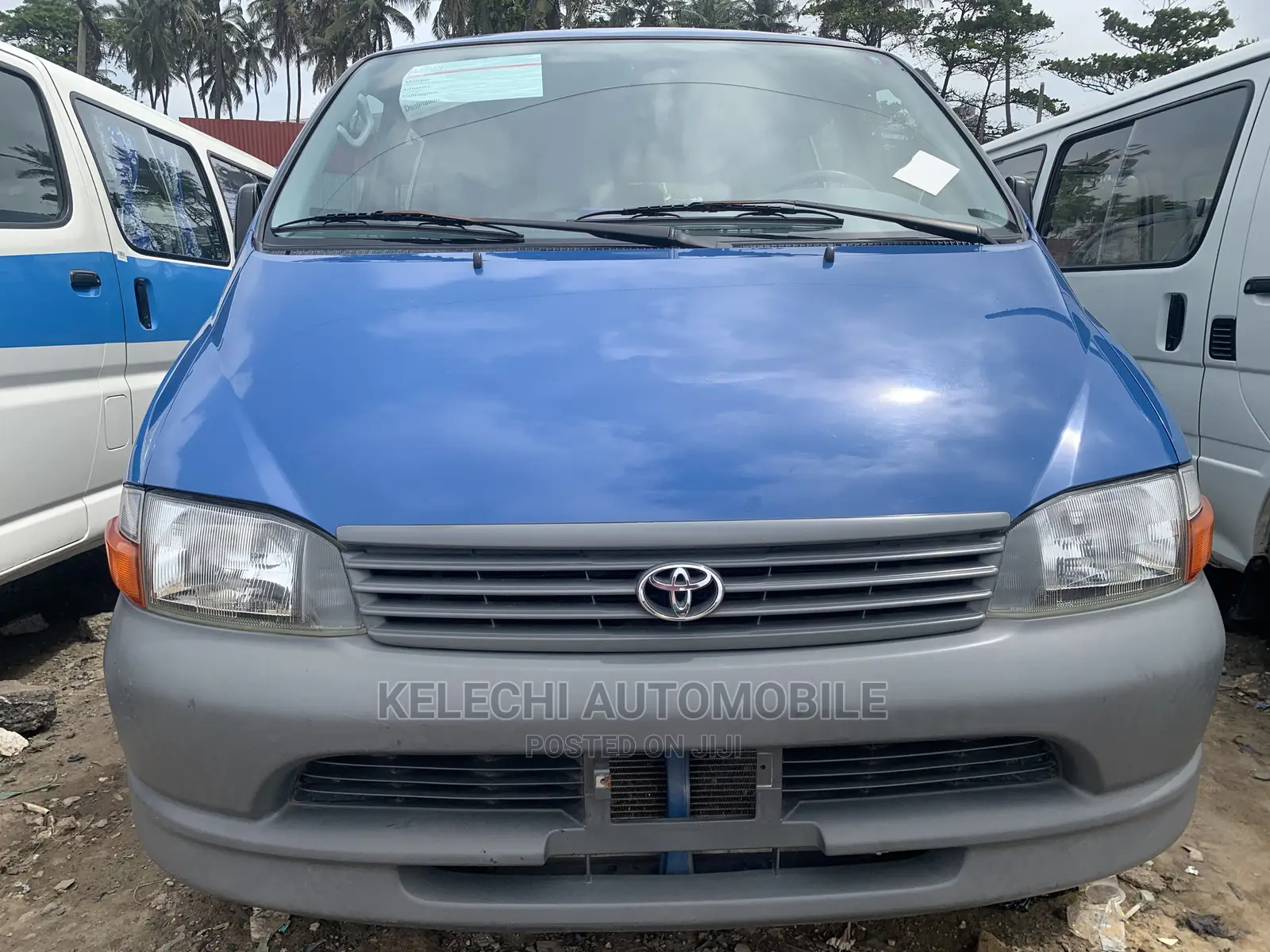 Toyota HiAce 2001 Blue
