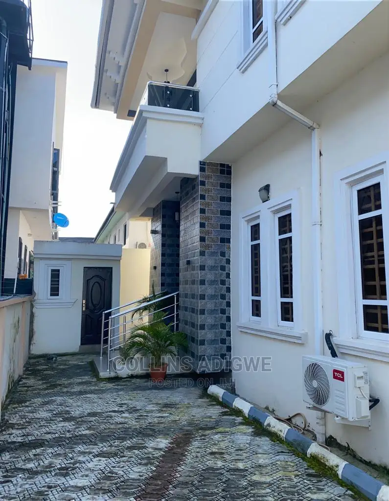 5bdrm Duplex in Thomas Estate, Ajah for sale