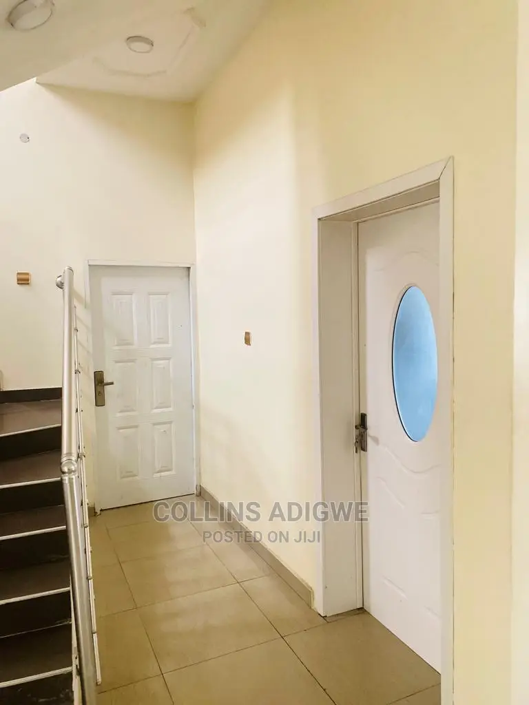 5bdrm Duplex in Thomas Estate, Ajah for sale