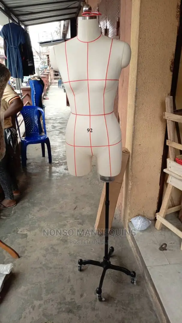 Size 10 Full Pinnable Red Dressform
