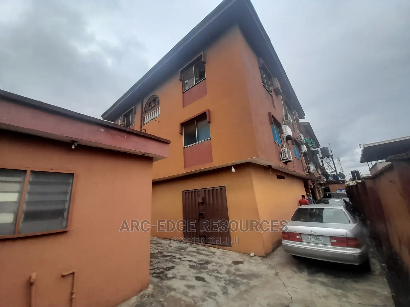 3bdrm Block of Flats in Ago Palace for sale