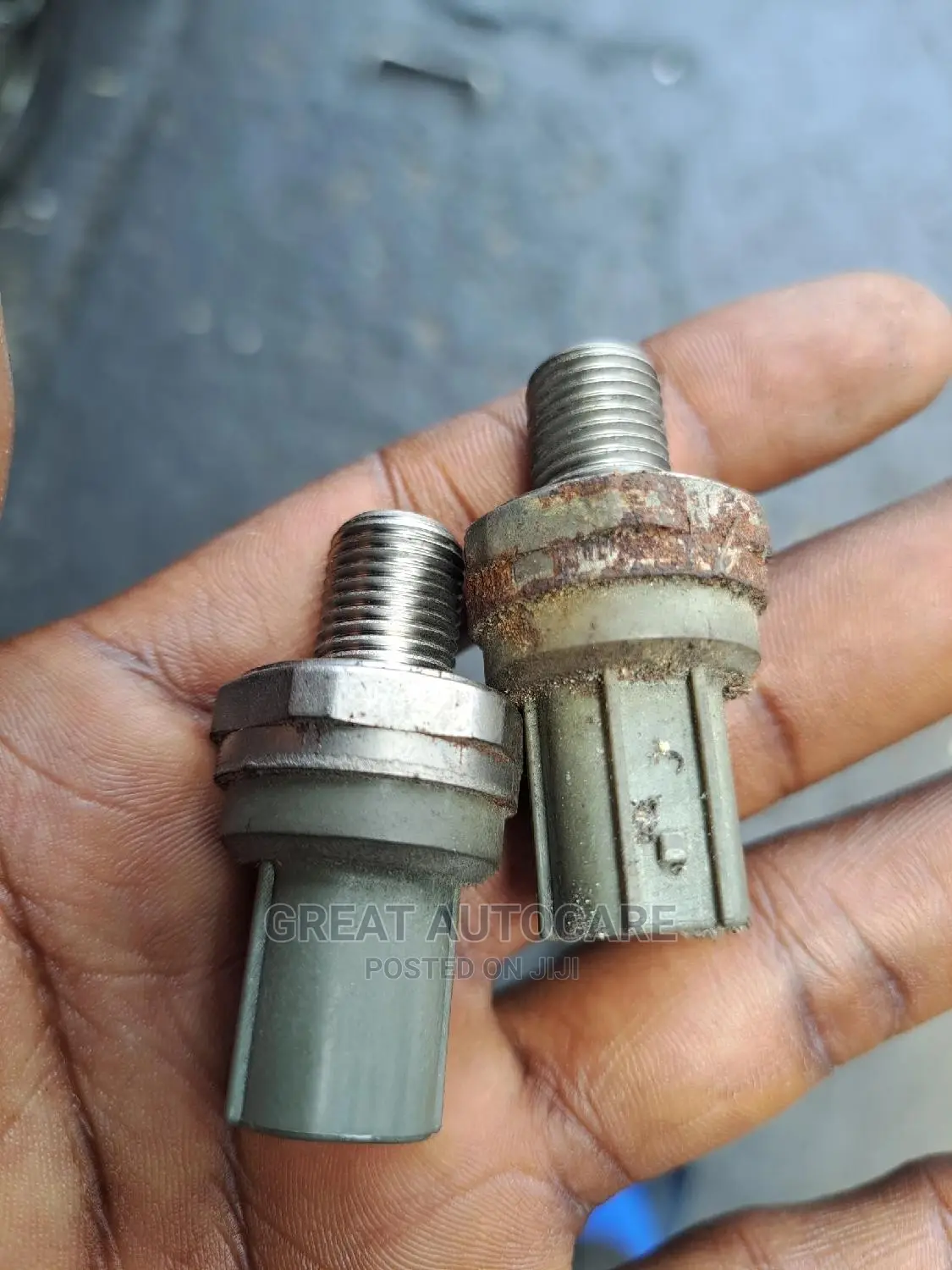 Knock Sensor for Honda and Acura V6 or 4-Cylinder Engines