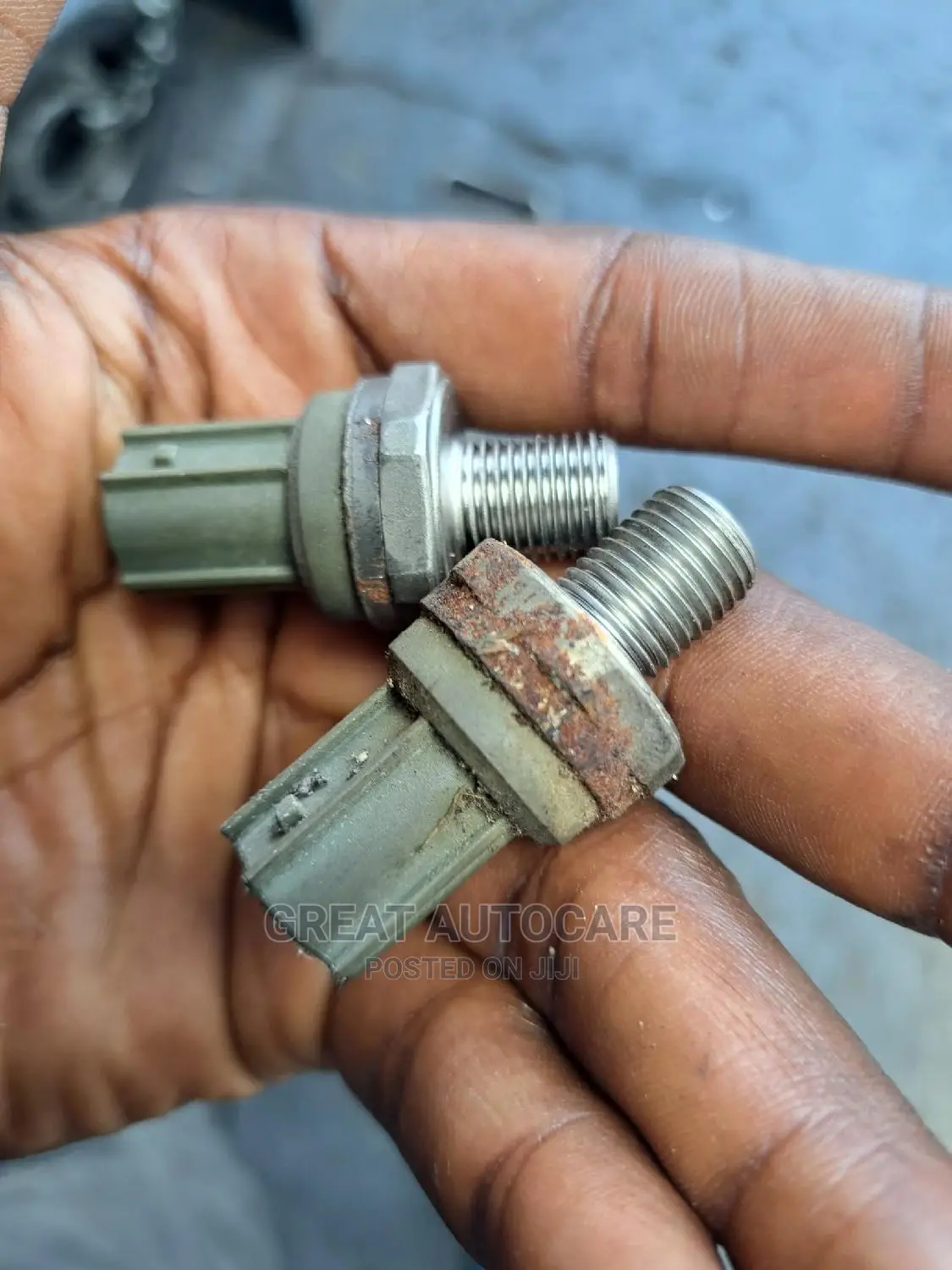 Knock Sensor for Honda and Acura V6 or 4-Cylinder Engines