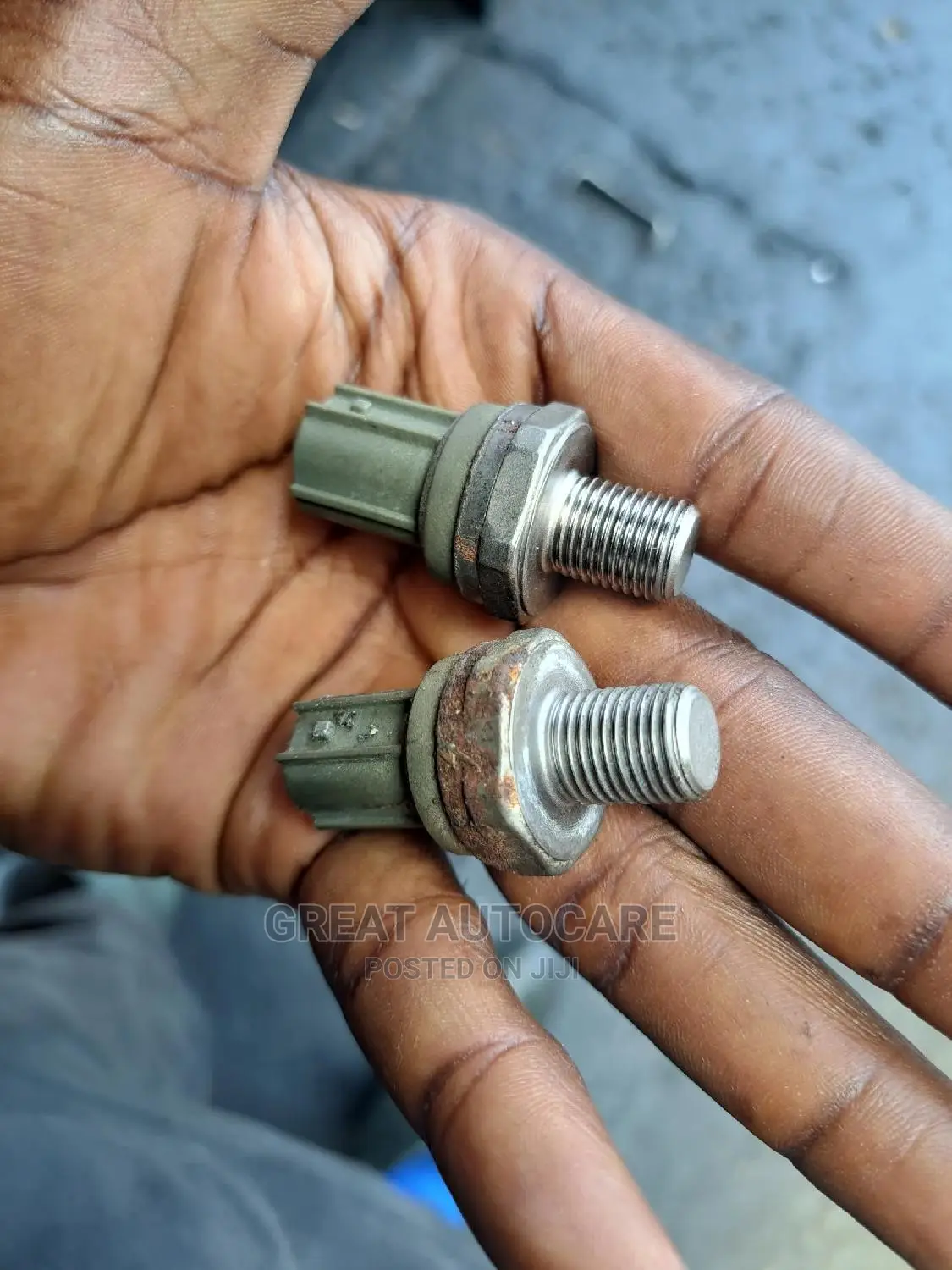 Knock Sensor for Honda and Acura V6 or 4-Cylinder Engines