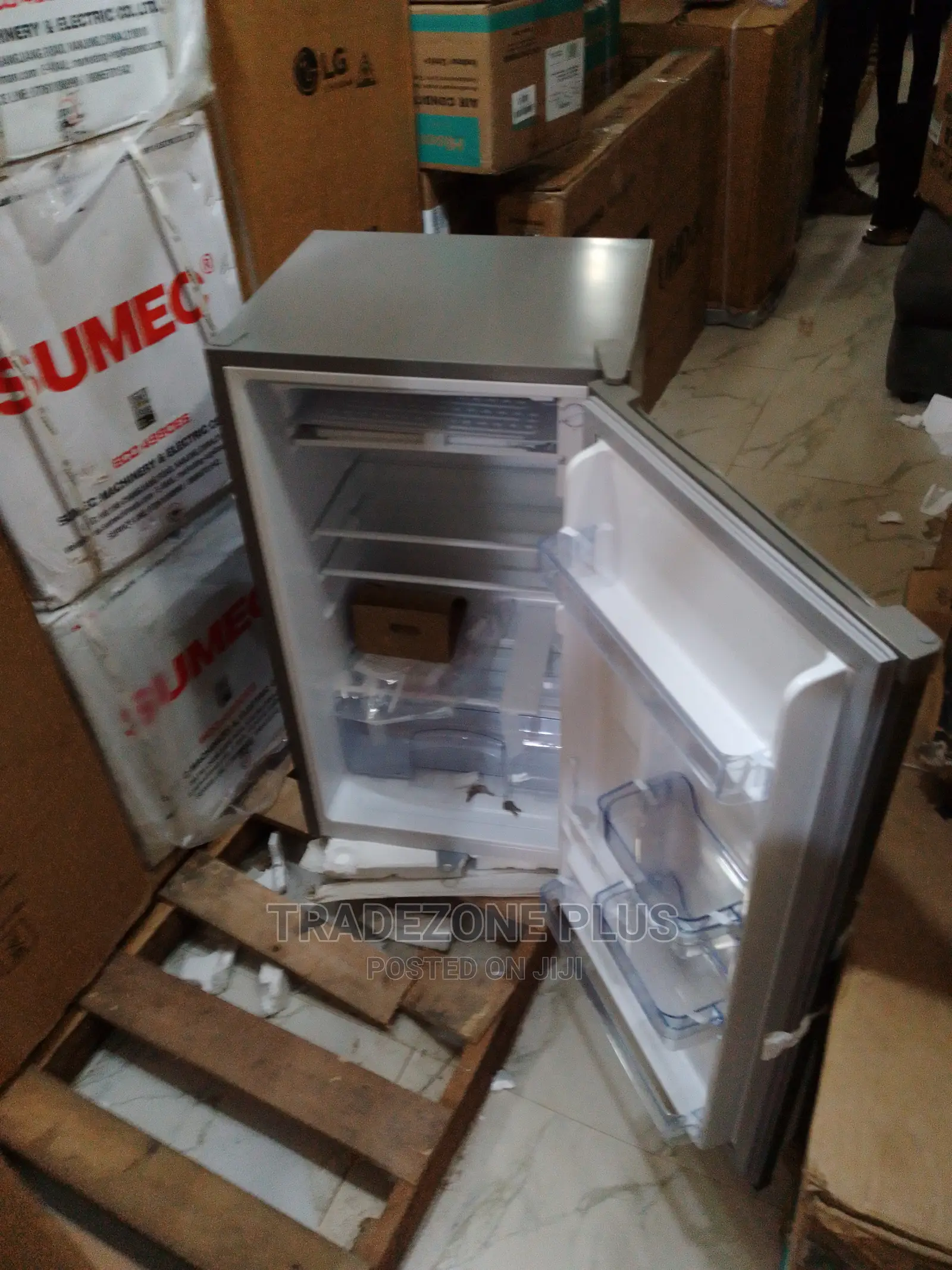 Fast Cooling Single Door Refigerator-Silver
