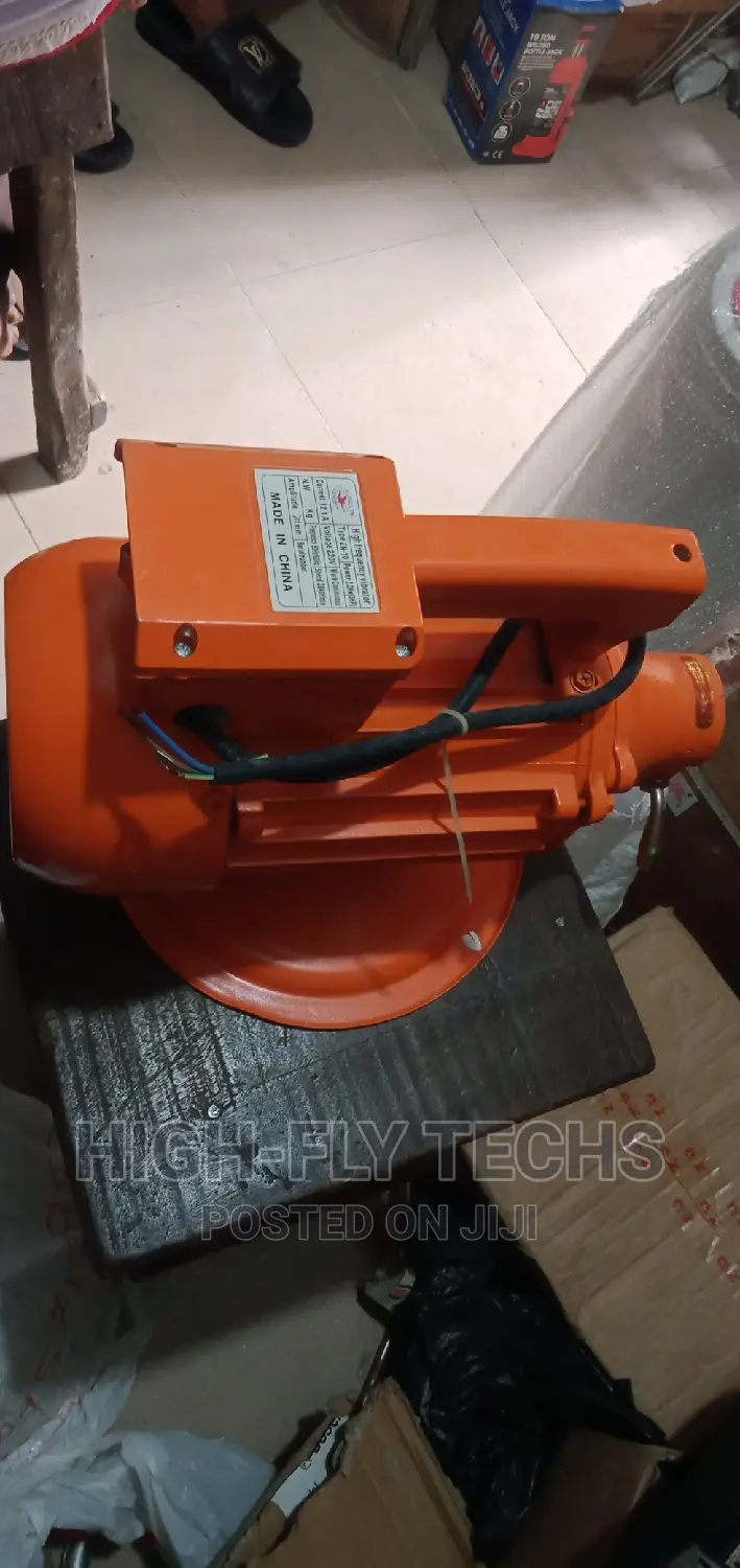 High Frequency Concrete Vibrator