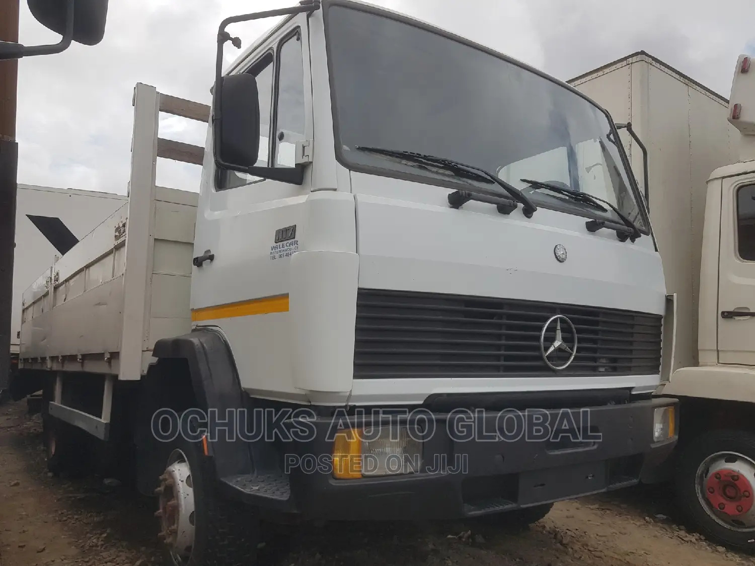 M/Benz 1117 Model 8bolits Pick Up Van
