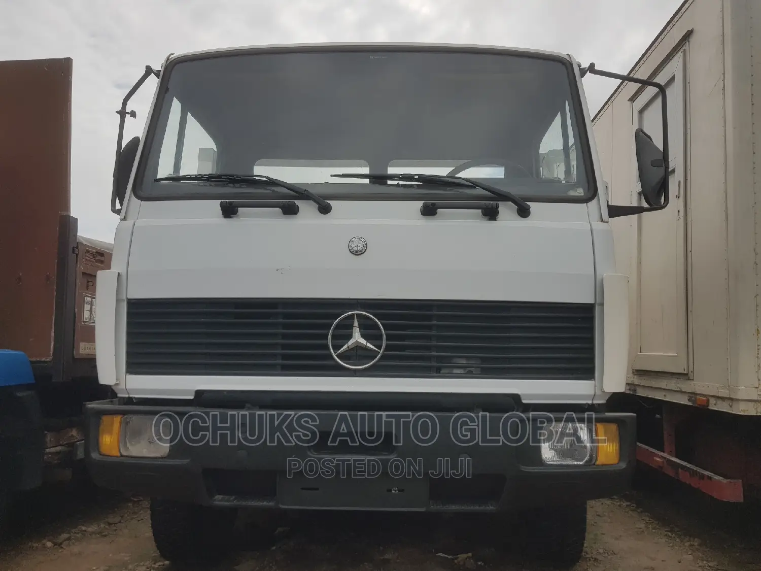 M/Benz 1117 Model 8bolits Pick Up Van
