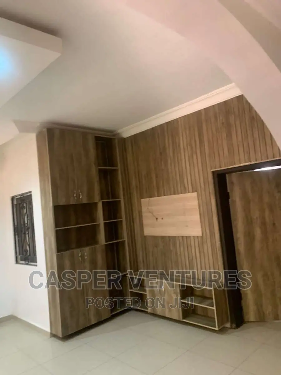 Mini Flat in Salem, Ikate for rent