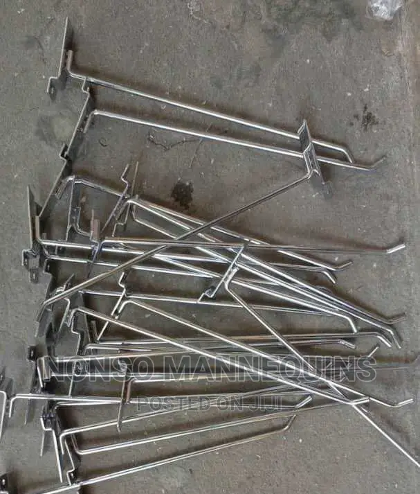 Different Sizes of Slat Wall Board Hooks