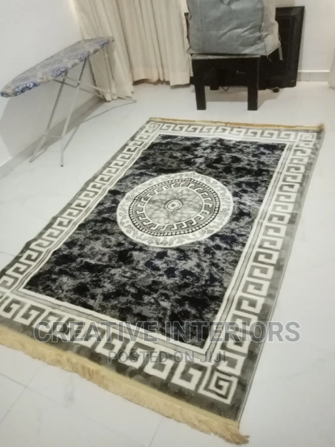 5by7 Designer Center Rugs