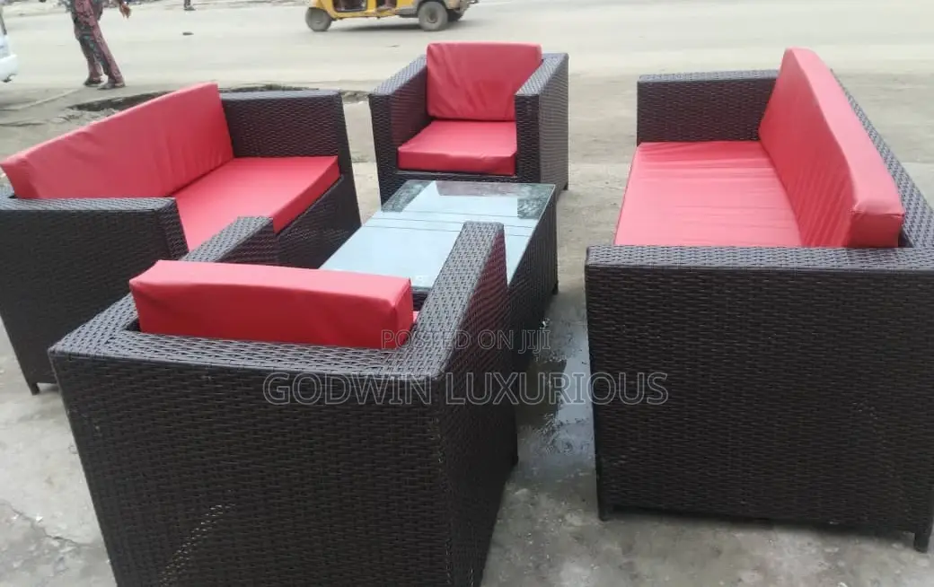 Glass Top Table Set for Restaurants