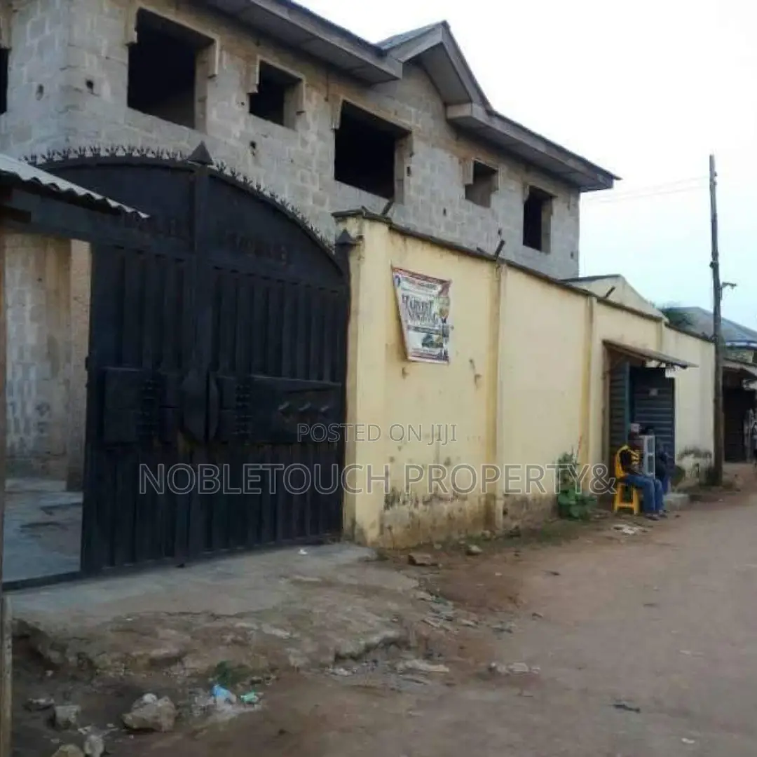 3bdrm Block of Flats in Lasu Igando Road, Iseri Olofin for sale
