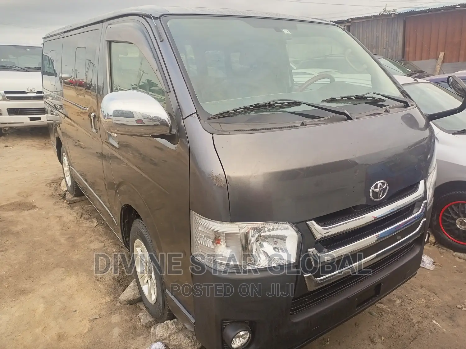 Toyota HiAce 2010 Gray