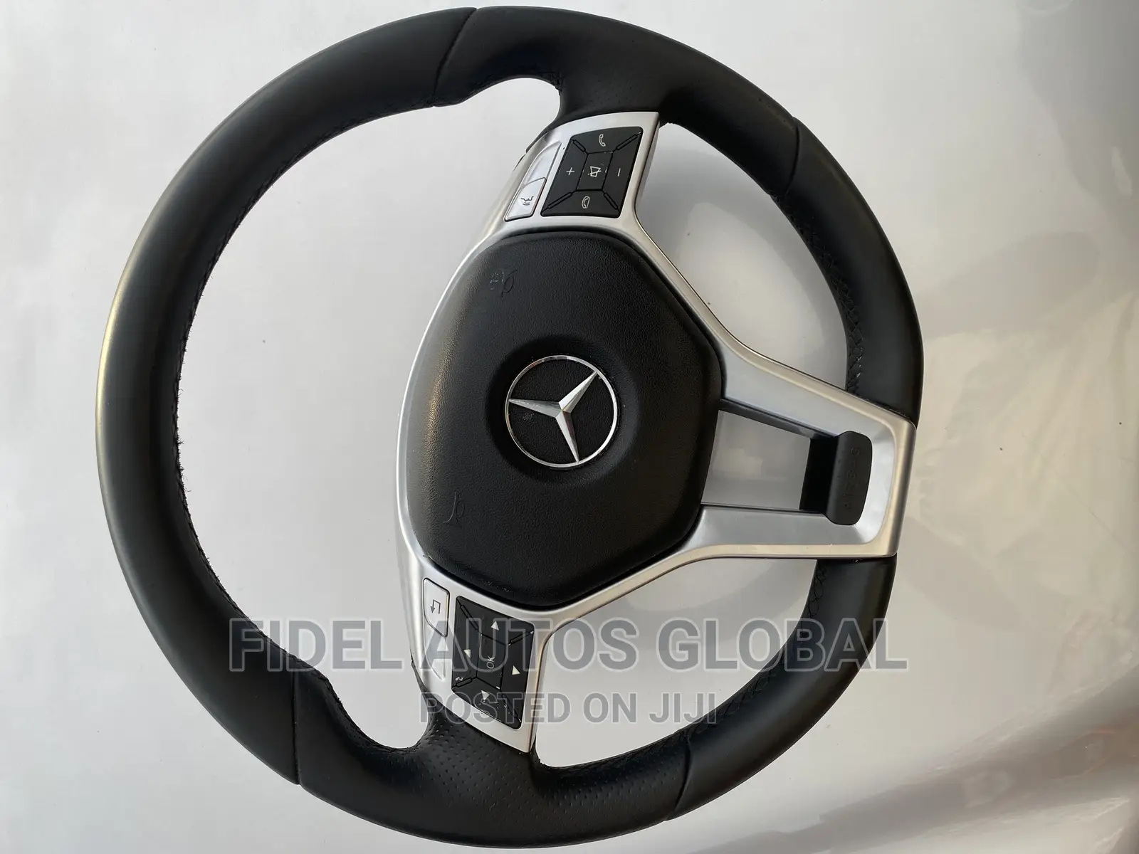 Mercedes-Benz E350 / Glk350 / C300 Steering Wheel