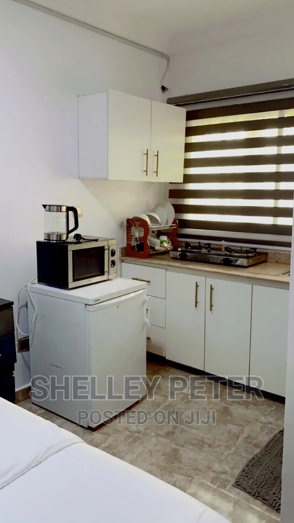 Single Room Service Apartment