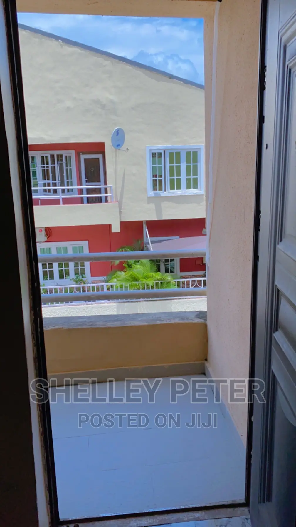 Single Room Service Apartment