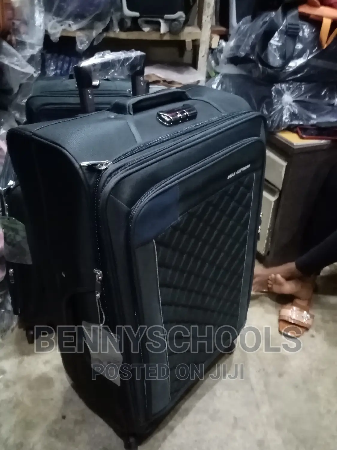 Biggest Jumbo Extra Large Star Express Traveling Luggage Box